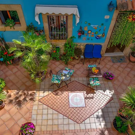 La Finestra sul Cortile B&B-3